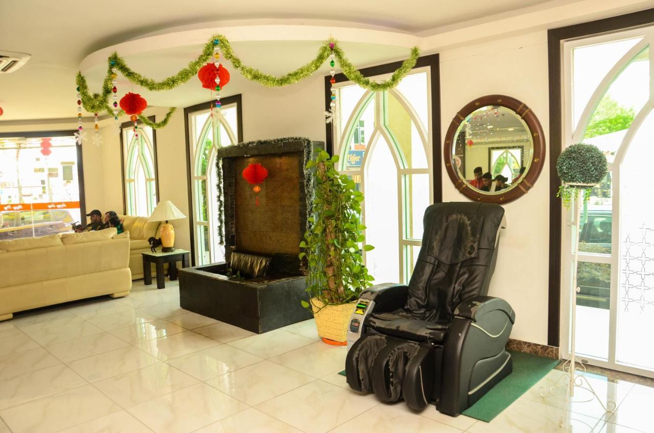 Hotel Sahara Sdn Bhd ราวัง ภายนอก รูปภาพ